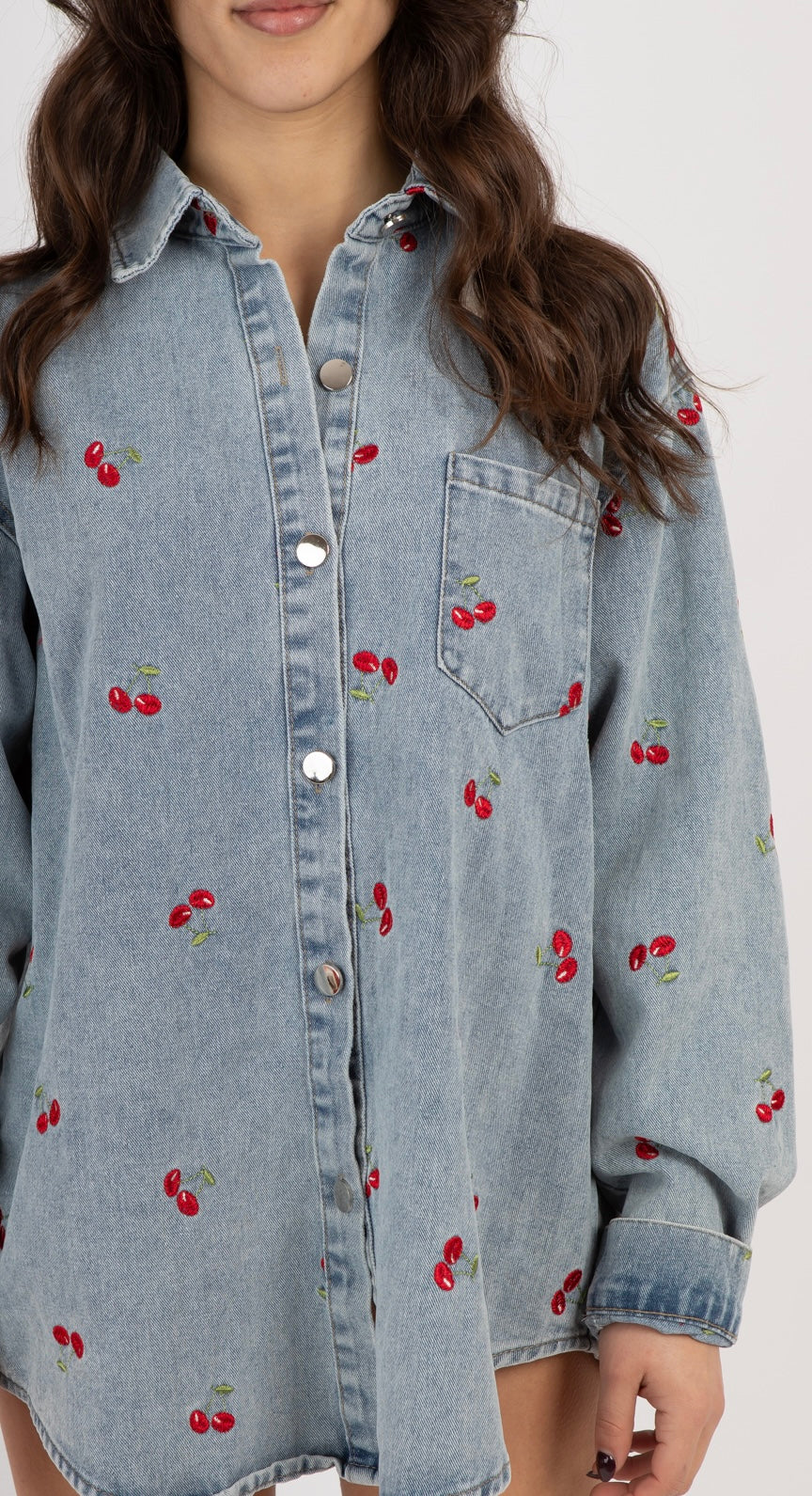 Camicia denim fantasia ciliegie