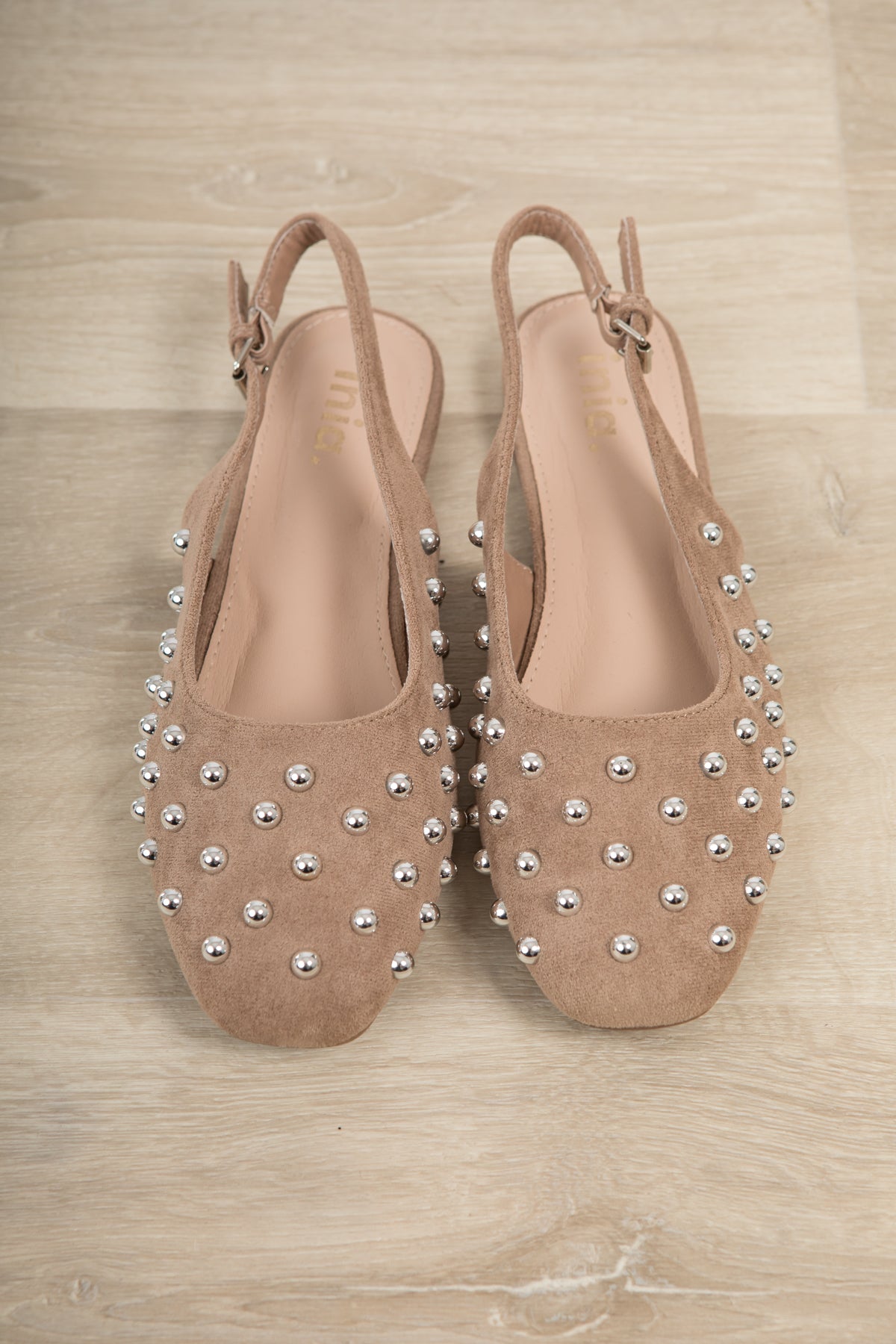 Ballerine in camoscio con borchie argento