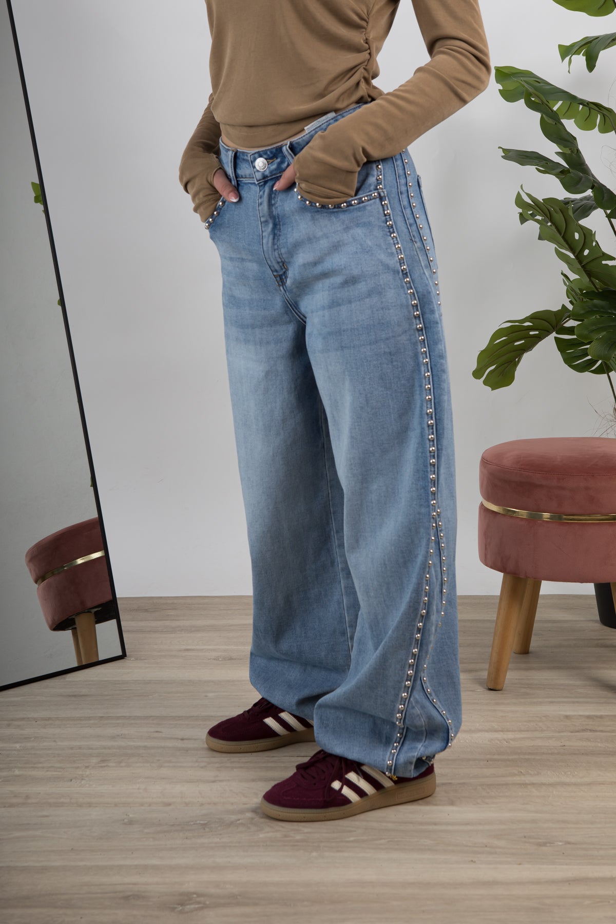 Jeans Baggy con borchie