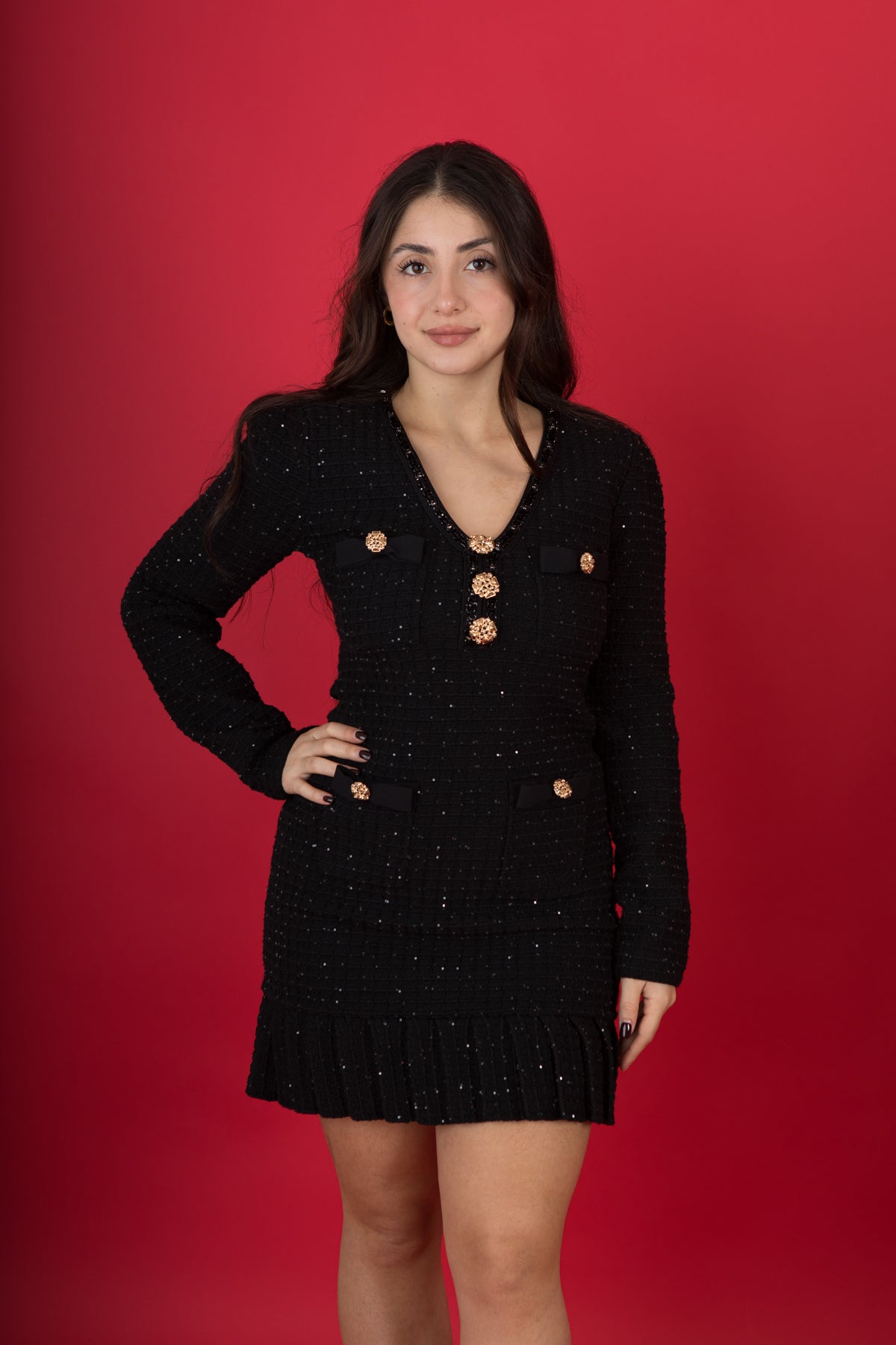 Abito in tweed con bottoni gioiello