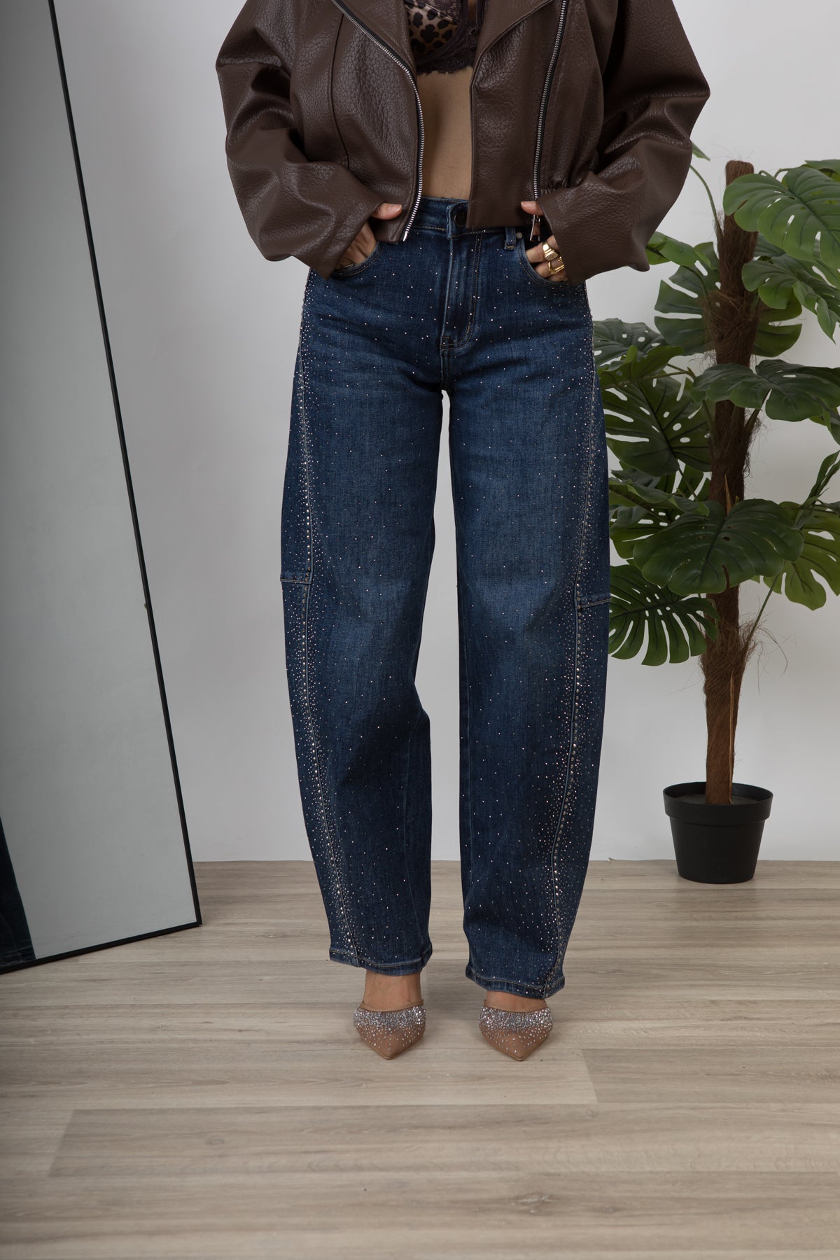 jeans wide leg con strass