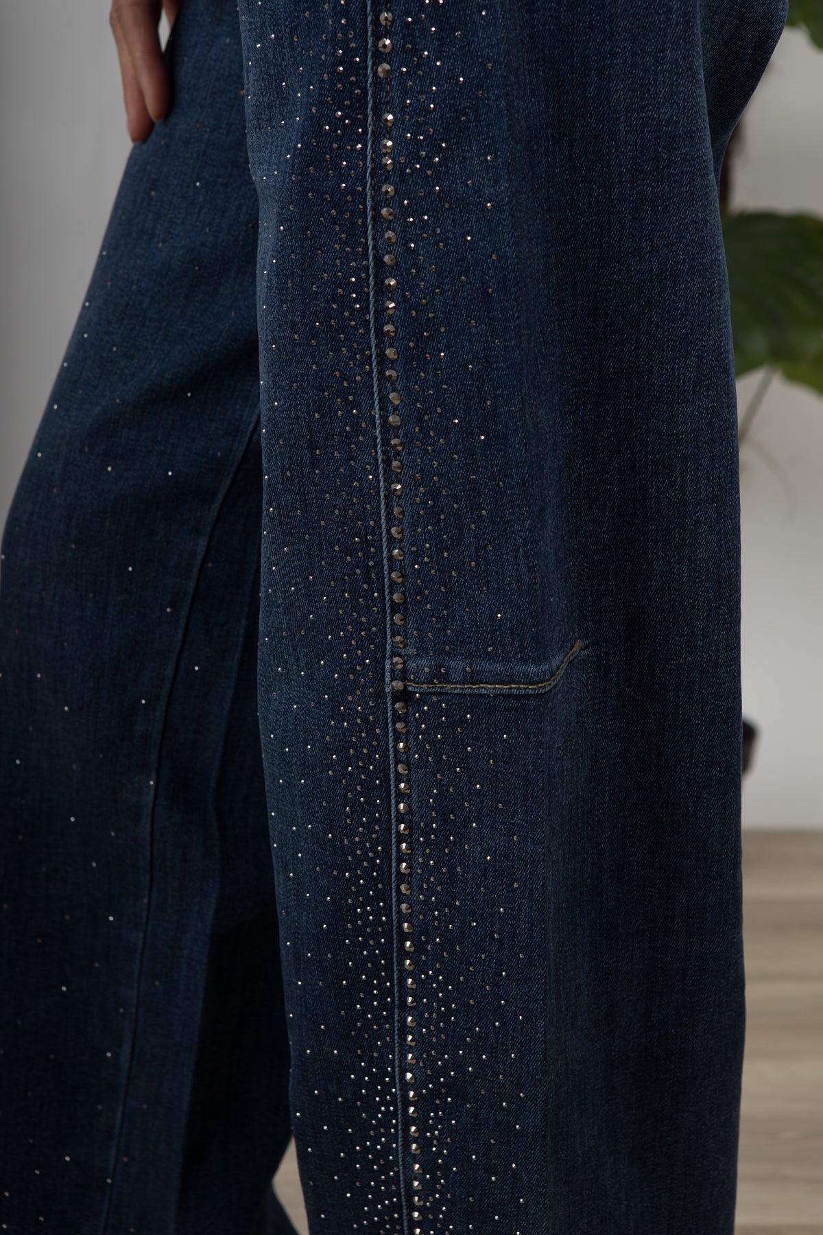 jeans wide leg con strass