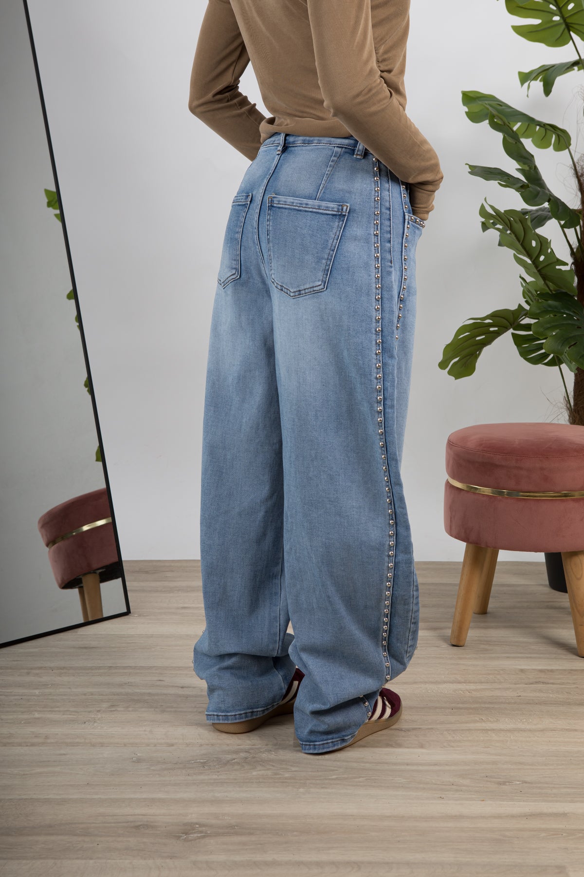 Jeans Baggy con borchie